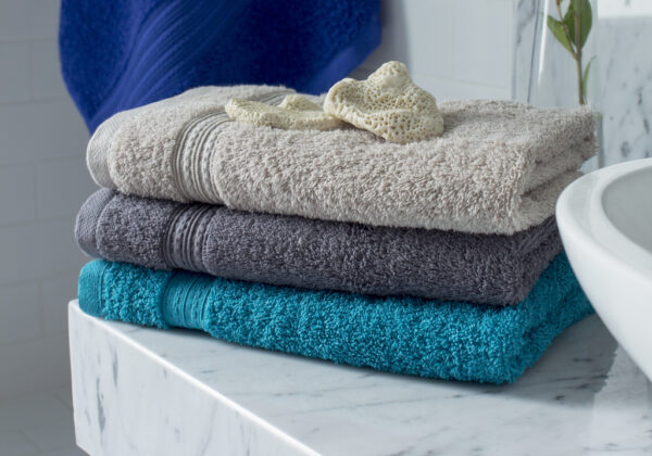 toallas y toallones en textil oasis distribuidor mayorista de blanco